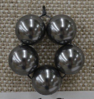 dark grey pearls